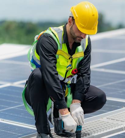 solar-energy-panel-with-a-blue-sky-2025-03-09-15-40-13-utc2